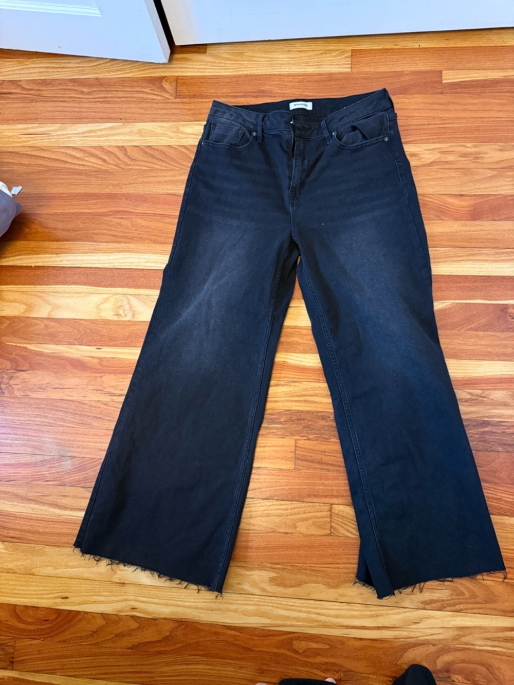 Women’s Black Wide-Leg Jeans